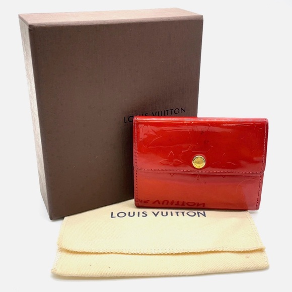 Louis Vuitton Handbags - Louis Vuitton Monogram Vernis Ludlow Red Wallet M91090
w Box & Dustbag